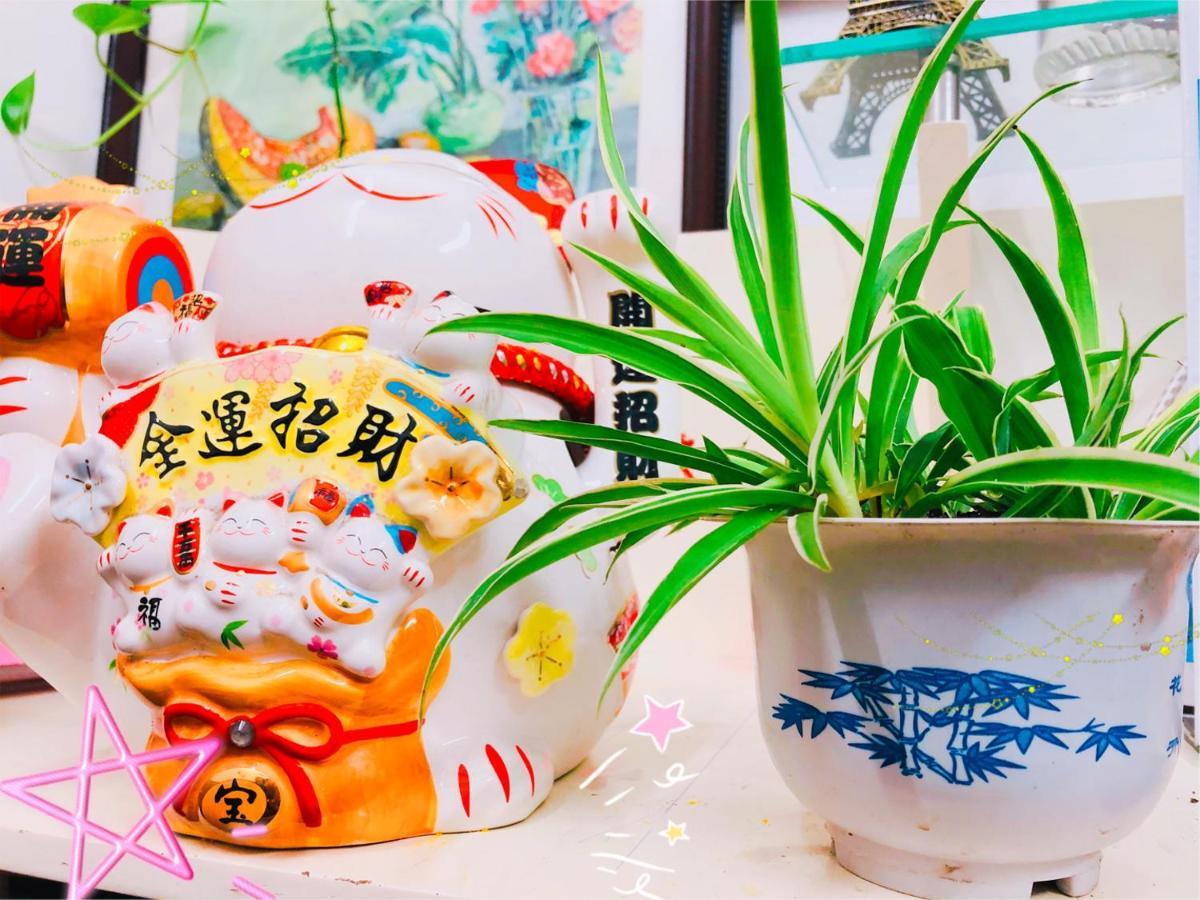 Aura Home Whole French House Hanoi Bagian luar foto